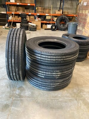 Double Coin 11R22.5 Tire for Sale